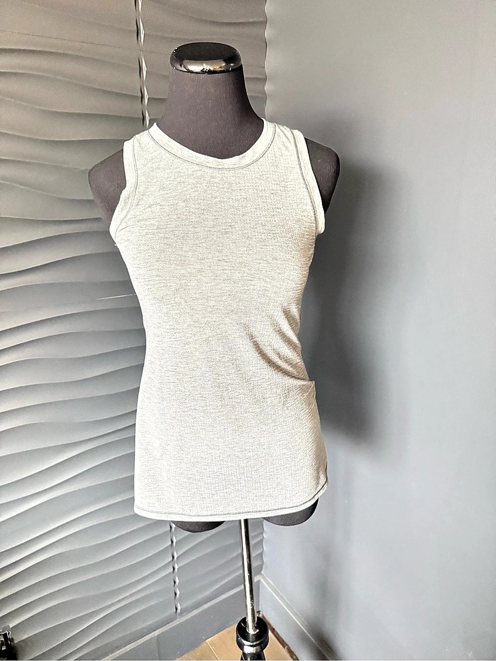 Lululemon Cut Back Crop Tank Gray Tank Top